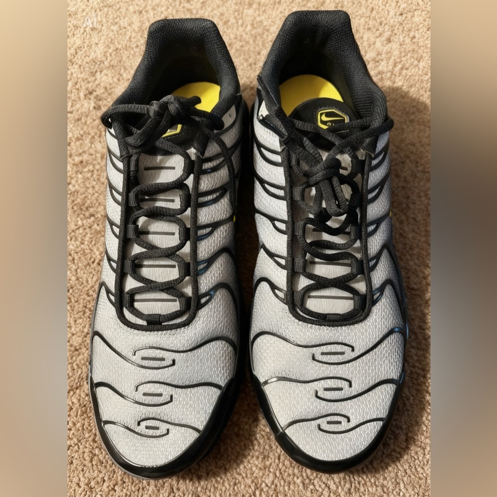 Nike Air Max Plus Black Opti Yellow